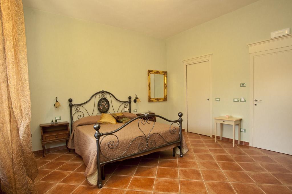 Le Camere Di Nonna Mara Montescudaio Pokój zdjęcie